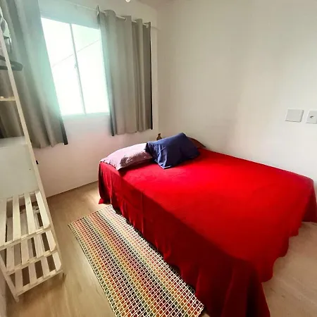 Apartamento de 2 quartos, com piscina e há 10 km de copacabana-3